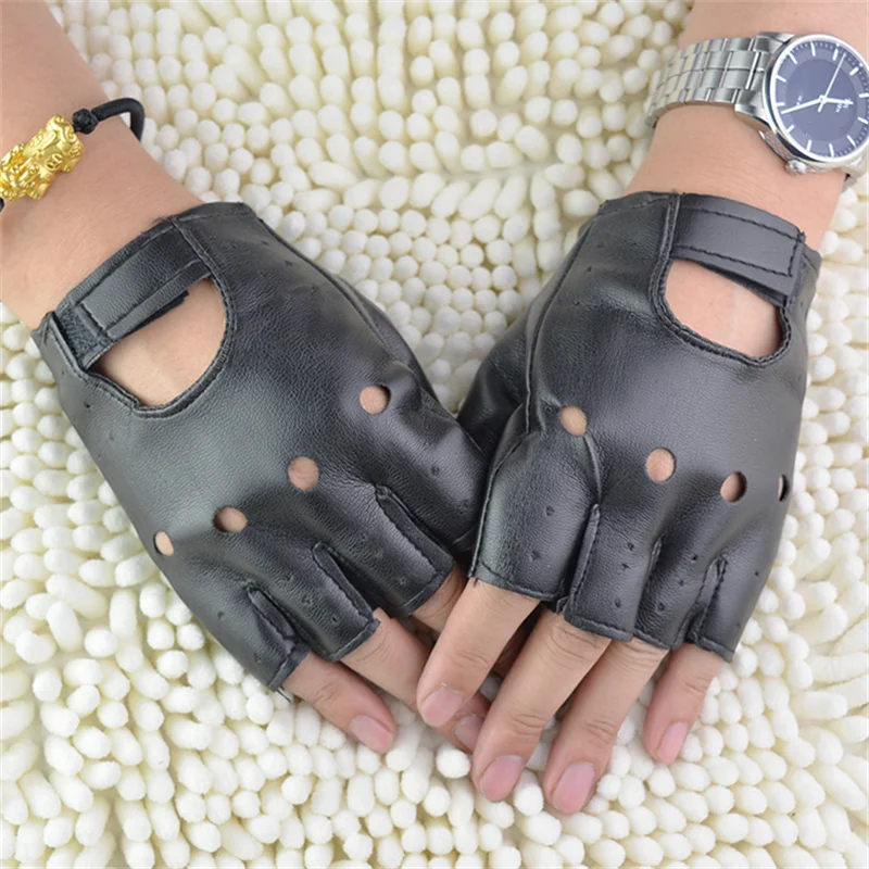 

Unisex Artificial Leather Half-Finger Gloves Theatrical Punk Hip-Hop Driving Motorcycle Performance Party Fingerless Mittens