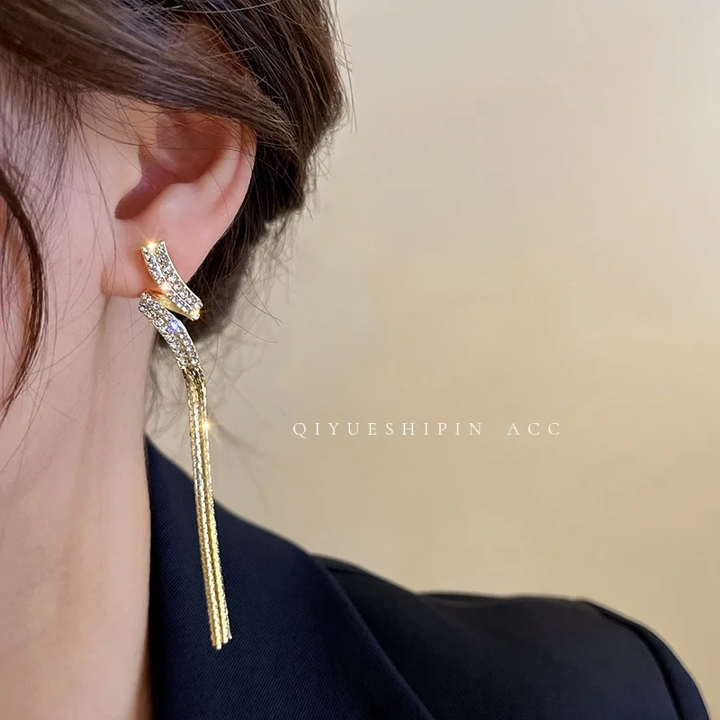 New Luxurious Crystal Earrings Crystal Rhinestone Long Drop Earrings For Woman Girl Gifts Wedding Jewelry Wholesale Gift Fashion
New Luxurious Crystal Earrings Crystal Rhinestone Long Drop Earrings For Woman Girl Gifts Wedding Jewelry Wholesale Gift Fashion