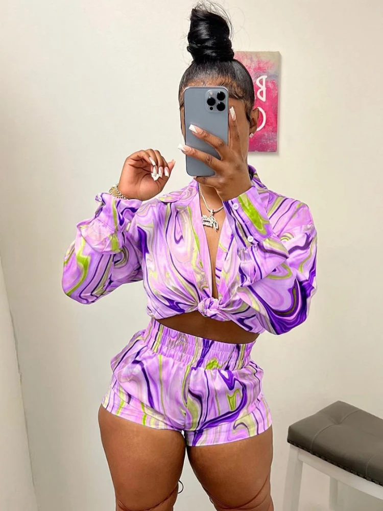 2 Pieces Set Dashiki African Sexy Fashion Women Sets 2022 Stripe Long Sleeve Shirt Tops And Elastic Waist Shorts Suits Outfit
2 Pieces Set Dashiki African Sexy Fashion Women Sets 2022 Stripe Long Sleeve Shirt Tops And Elastic Waist Shorts Suits Outfit