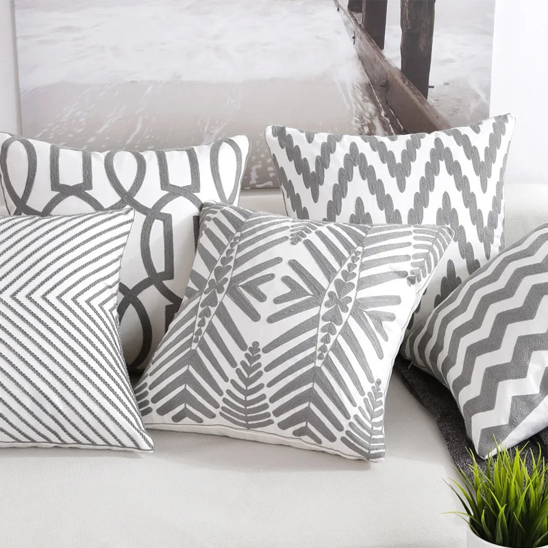 Наволочка 45*45 см, в полоску, с вышивкой
Наволочка 45*45 см, в полоску, с вышивкой