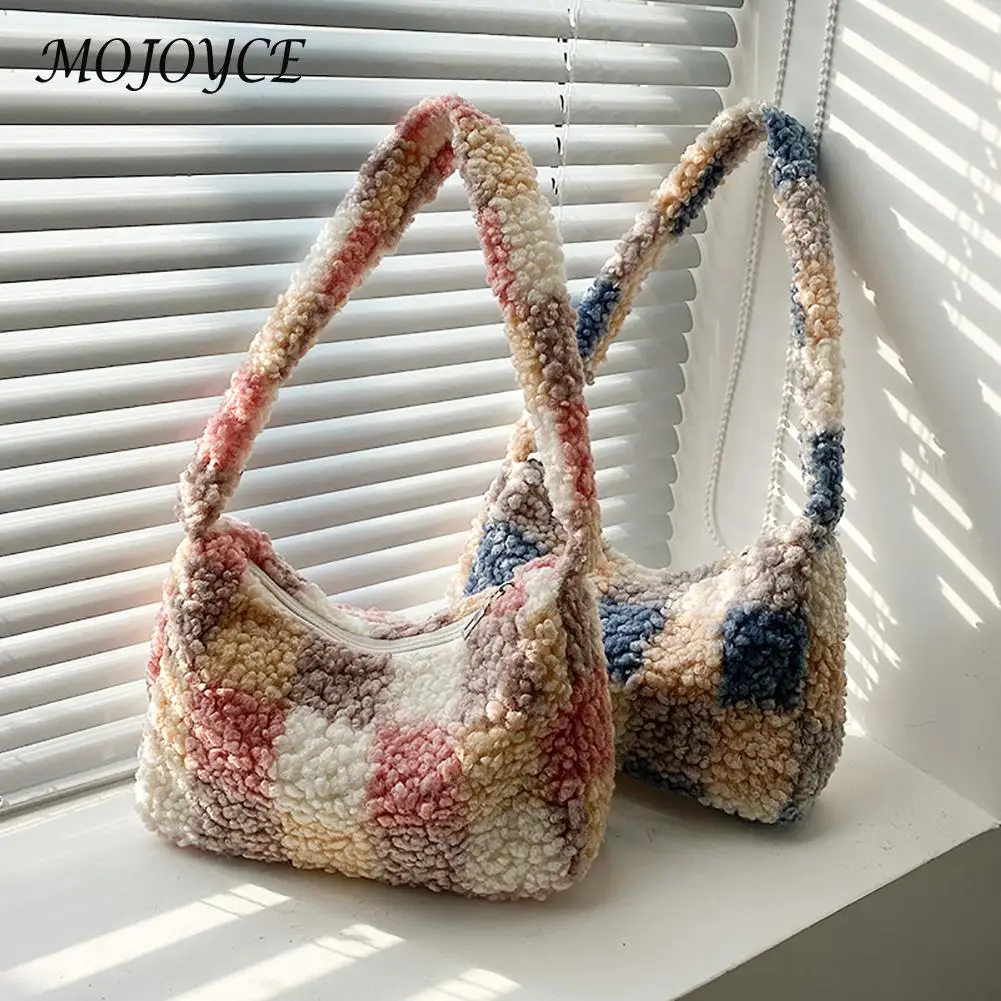 Women Fashion Shoulder Bag Plush Lattice Printed Underarm Bag Ladies Casual Shoulder Bags Winter Decoration Supplies
Women Fashion Shoulder Bag Plush Lattice Printed Underarm Bag Ladies Casual Shoulder Bags Winter Decoration Supplies