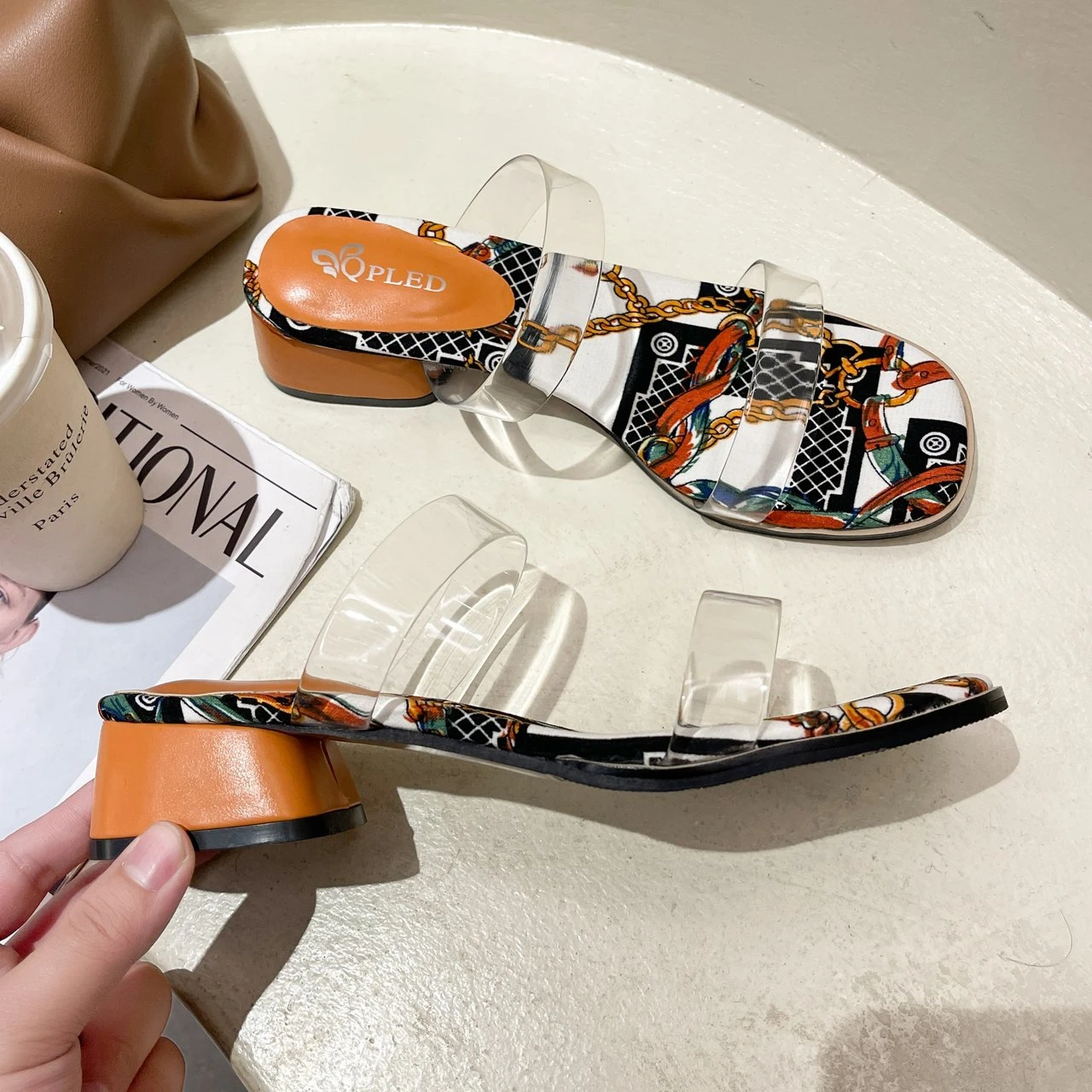 Shoes for Women 2022 New Slippers Sandals Slides Flat Female Casual Fashion Beach Clear Transparent Luxury Ladies Free Shipping
Shoes for Women 2022 New Slippers Sandals Slides Flat Female Casual Fashion Beach Clear Transparent Luxury Ladies Free Shipping