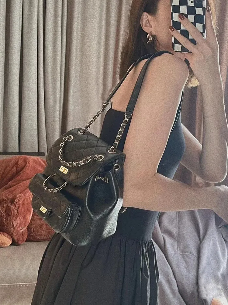 Super Hot Net Red with The Same Retro Wild Diamond Embroidery Line Shoulder Small Backpack 2022 New Women's Bag
Super Hot Net Red with The Same Retro Wild Diamond Embroidery Line Shoulder Small Backpack 2022 New Women's Bag