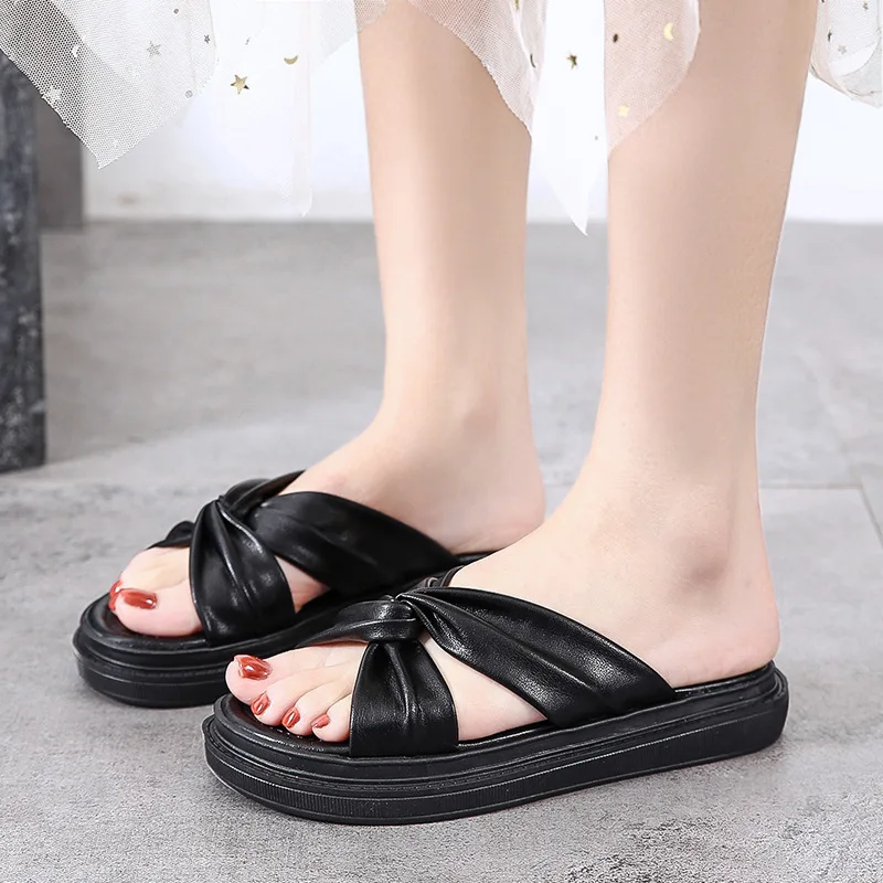 2022 New Summer Fairy Wind Sandals and Slippers Outer Fashion Flat Bottom Low Heel Ladies Slippers
2022 New Summer Fairy Wind Sandals and Slippers Outer Fashion Flat Bottom Low Heel Ladies Slippers
