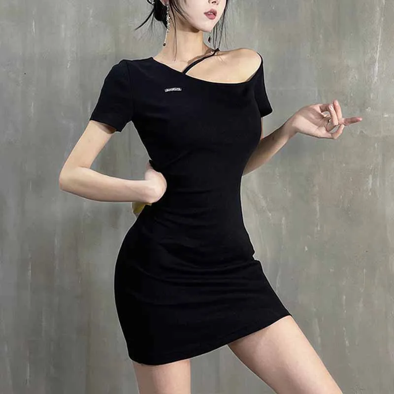 Sexy Women Dress Slim Back Bow Straps Hollowed Out Waist Asymmetric Slanted Neck Strapless Hip Black Skirt Female Summer
Sexy Women Dress Slim Back Bow Straps Hollowed Out Waist Asymmetric Slanted Neck Strapless Hip Black Skirt Female Summer