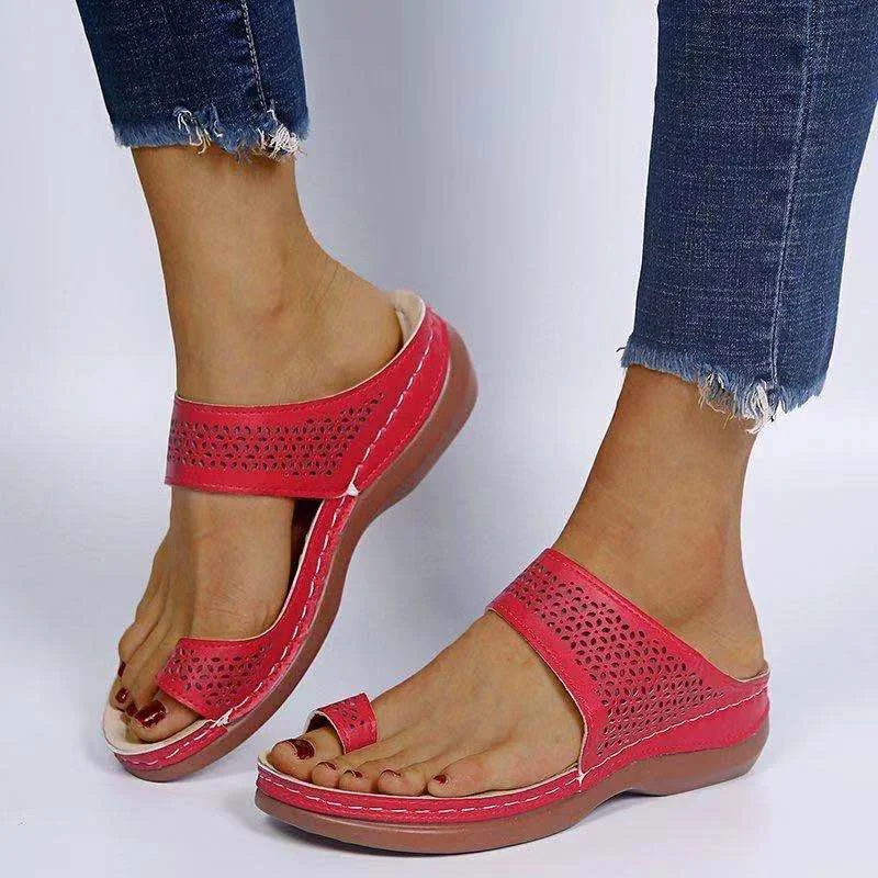 2022 Fashion Women's Slippers Comfortable Platform Flat Sandals Breathable Shoes Hollow Flip Flops Orthopedic Bunion Corrector
2022 Fashion Women's Slippers Comfortable Platform Flat Sandals Breathable Shoes Hollow Flip Flops Orthopedic Bunion Corrector