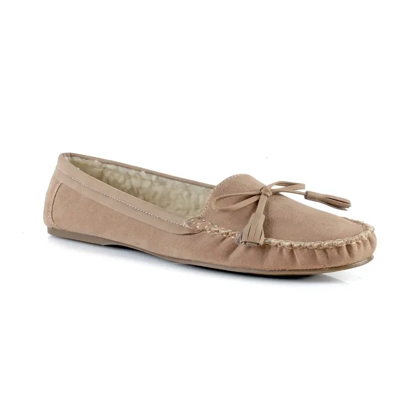Faux Shearling-lined Women's Moccasin Flats in Beige 
Faux Shearling-lined Women's Moccasin Flats in Beige