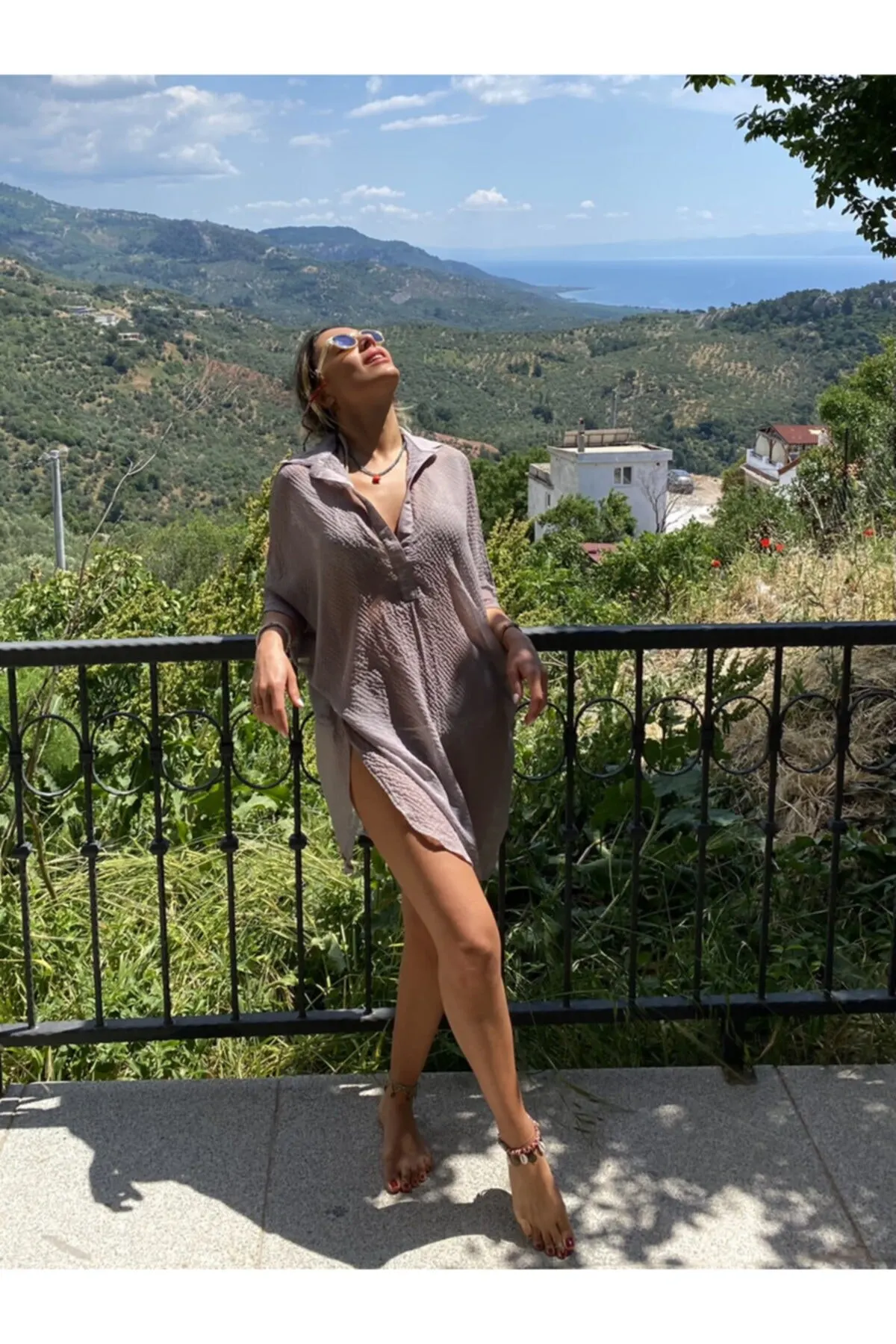 Women's Pareo Gray transparent Chiffon Fabric Slit Caftan Shirt Swimwear Cover Up Dress Sexy Tunic Suit Beachwear
Women's Pareo Gray transparent Chiffon Fabric Slit Caftan Shirt Swimwear Cover Up Dress Sexy Tunic Suit Beachwear