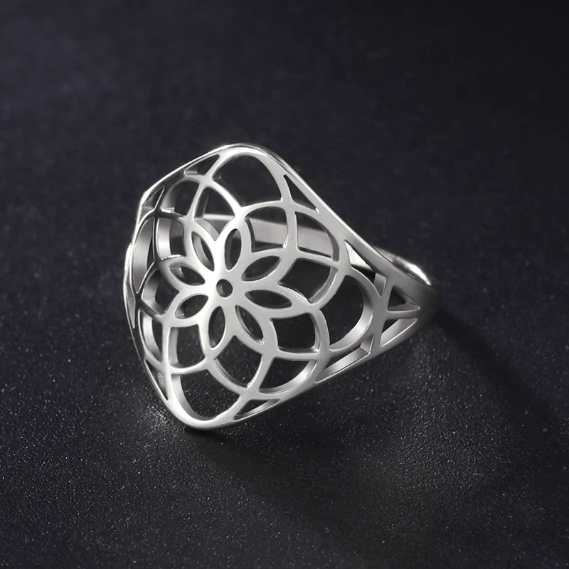 LIKGREAT Women Filigree Flower Ring Stainless Steel Gold Color Elegant Finger Rings Bohemian Jewelry Amulet Wedding Band Gift
LIKGREAT Women Filigree Flower Ring Stainless Steel Gold Color Elegant Finger Rings Bohemian Jewelry Amulet Wedding Band Gift