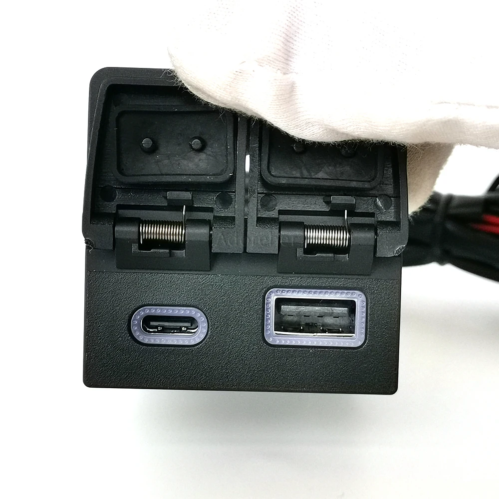 1 шт., автомобильное зарядное устройство для телефона, двойной QC3.0 USB Type C PD, подлокотник для зарядки, адаптер питания для Toyota RAV4 Wildlander 2020-2024
1 шт., автомобильное зарядное устройство для телефона, двойной QC3.0 USB Type C PD, подлокотник для зарядки, адаптер питания для Toyota RAV4 Wildlander 2020-2024