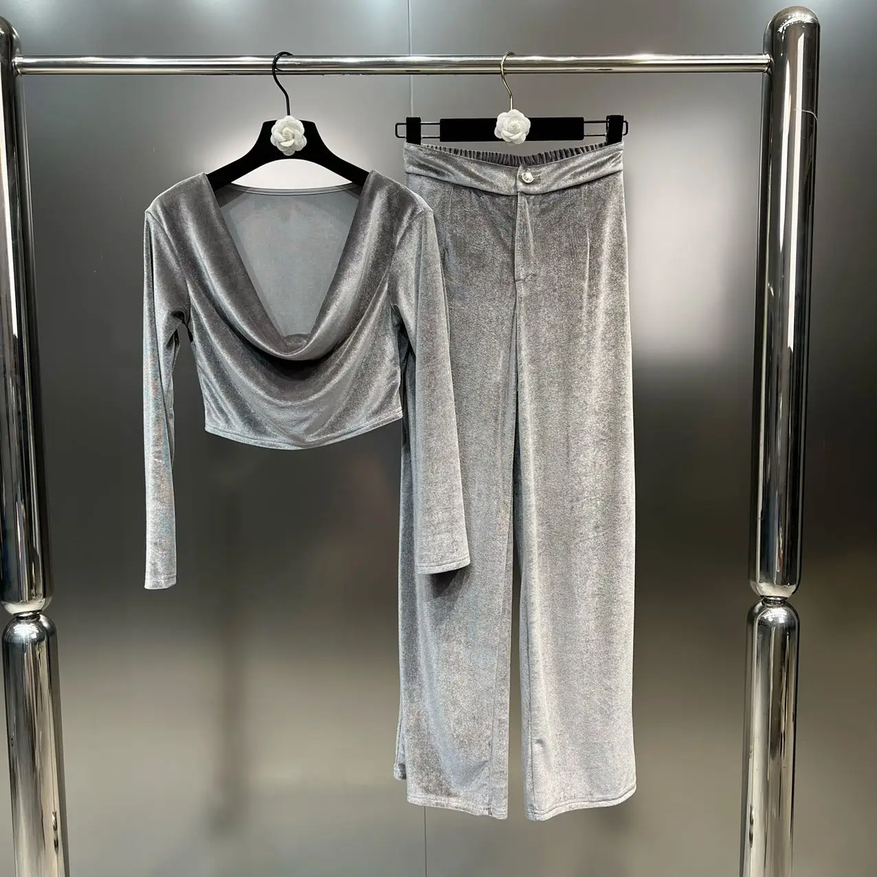 

PREPOMP 2023 Autumn Winter New Collection Long Sleeve Big V Neck Slim Velvet T Shirt Casual Pants Two Piece Set Tracksuits GM373