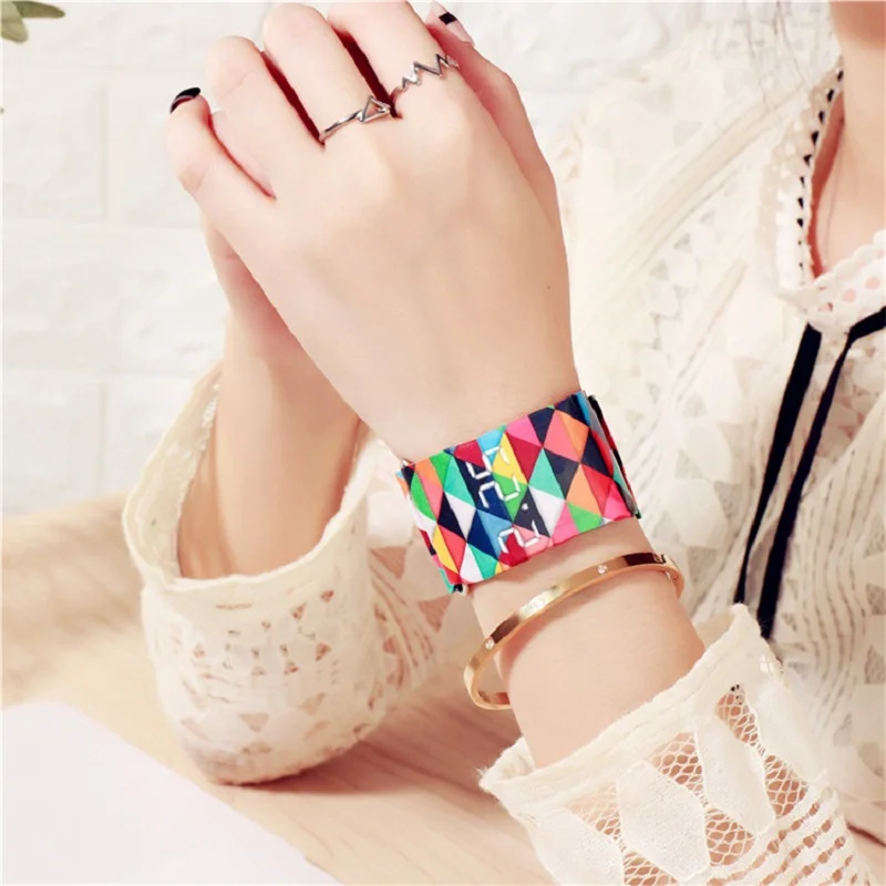 Good-looking Wristband Paper Watch LED Clock Watch Digital Strap Sport Watch Waterproof
Good-looking Wristband Paper Watch LED Clock Watch Digital Strap Sport Watch Waterproof