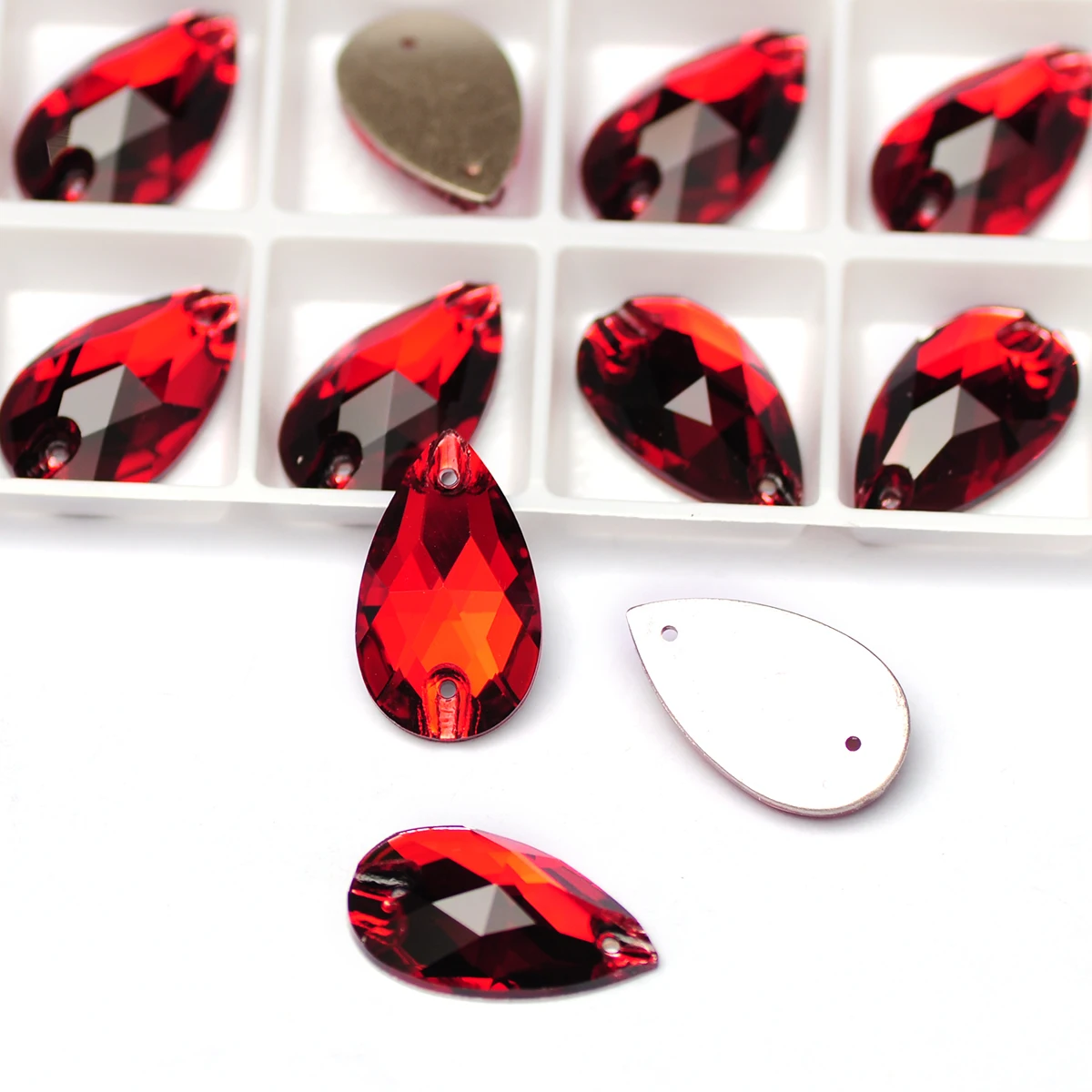 3230 High Quality Siam Tear Drop Sew on Glass Rhinestones DIY Sewing Crystal Wedding/Clothes/Shoes/Dress Decoration Accessories
3230 High Quality Siam Tear Drop Sew on Glass Rhinestones DIY Sewing Crystal Wedding/Clothes/Shoes/Dress Decoration Accessories