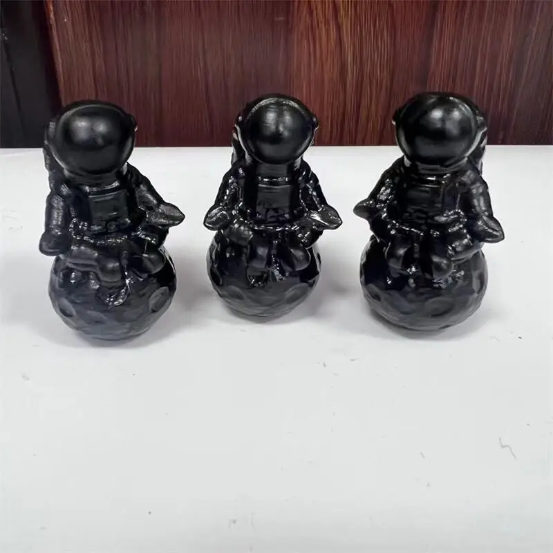 5.5cm Natural Obsidian Spaceman Carving Polished Crafts Healing Stone Gemstones For Room Home Decorate 1pcs
5.5cm Natural Obsidian Spaceman Carving Polished Crafts Healing Stone Gemstones For Room Home Decorate 1pcs