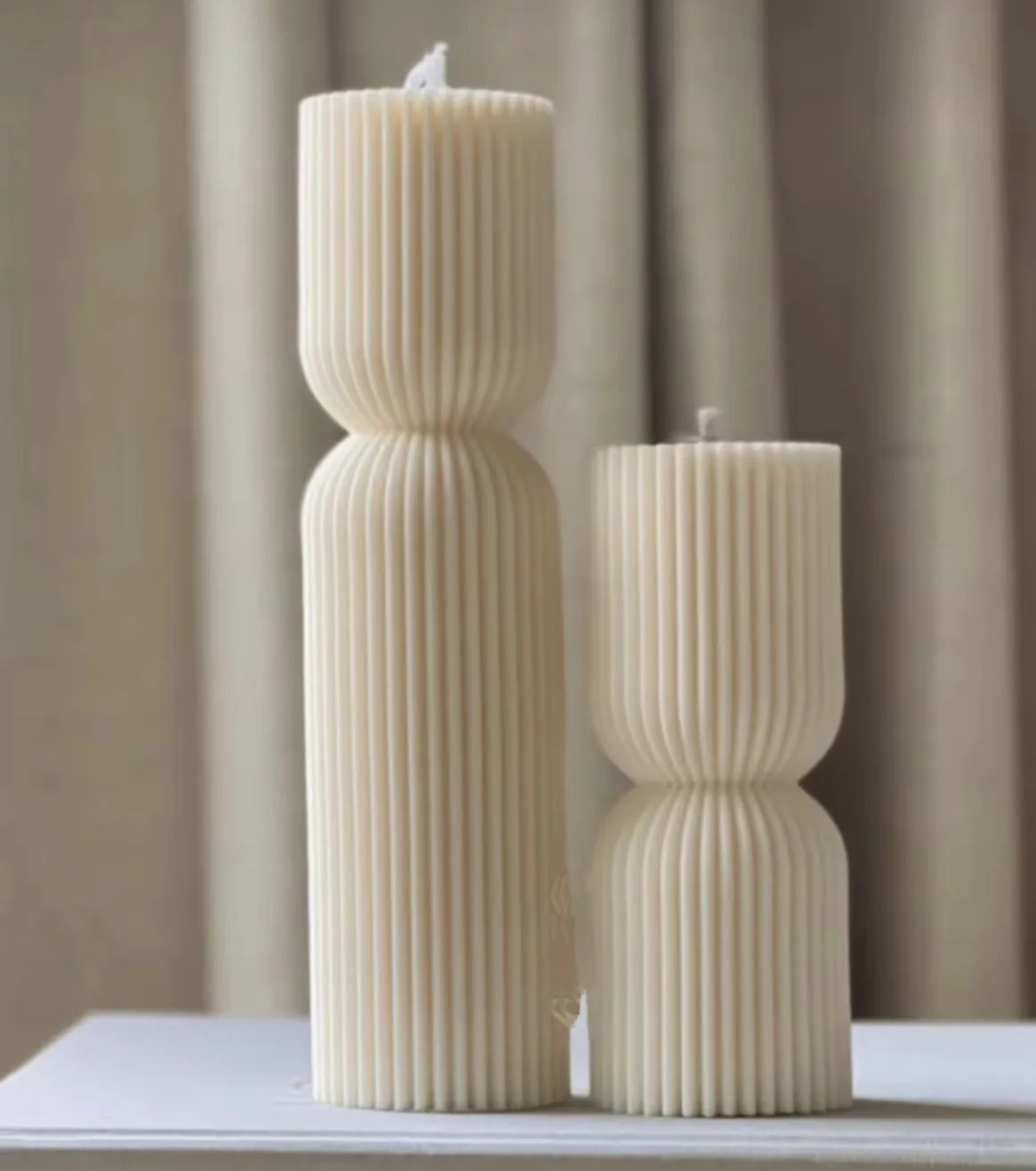 

Cylindrical Tall Pillar Candle Molds Ribbed Aesthetic Twist Silicone Mould Geometric Abstract Decora Mold Gifts Craft Home Decor