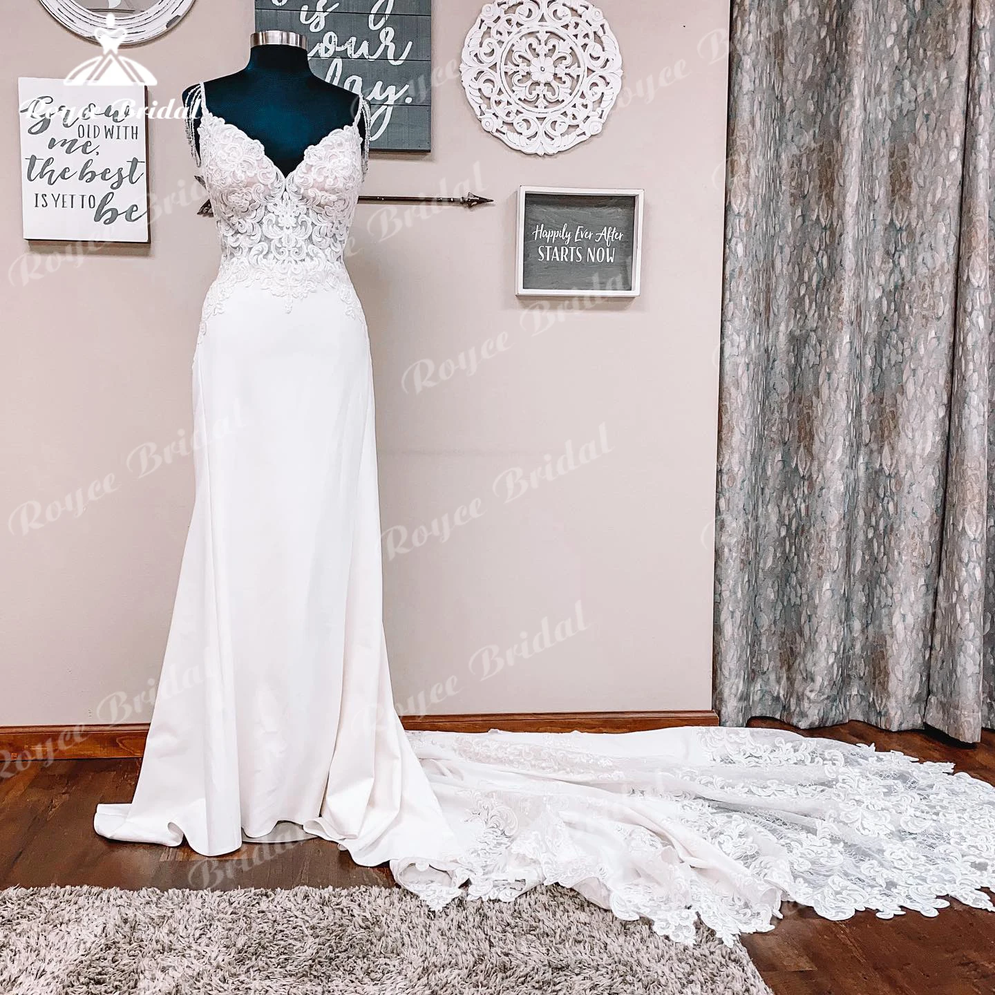 Off White Boho Mermaid/Trumpet Spaghetti Straps Wedding Dress Lace Appliques Cut-out Backless robe mariée sirene
Off White Boho Mermaid/Trumpet Spaghetti Straps Wedding Dress Lace Appliques Cut-out Backless robe mariée sirene