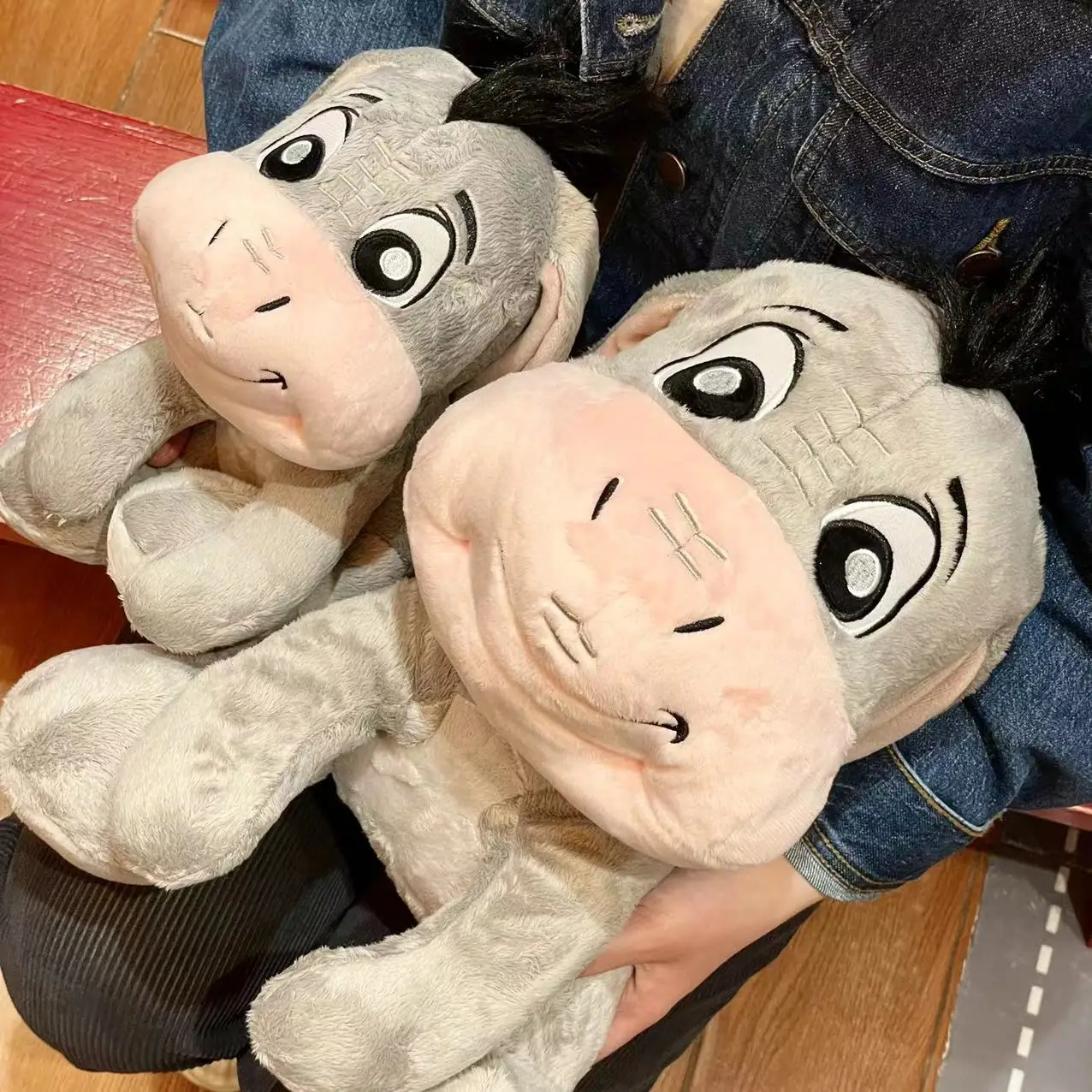 Disney Винни Пух медведь плюшевый серый Eeyore осел Мягкое Животное милая мягкая плюшевая игрушка кукла для детей подарок на день рождения
Disney Винни Пух медведь плюшевый серый Eeyore осел Мягкое Животное милая мягкая плюшевая игрушка кукла для детей подарок на день рождения