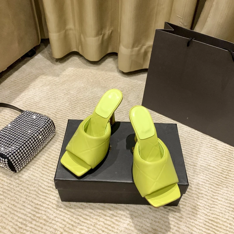 Slippers Women Wear Fashionable Fish Mouth, Open Toe, Thin Heel, Square Head and Super High Heel Sandals
Slippers Women Wear Fashionable Fish Mouth, Open Toe, Thin Heel, Square Head and Super High Heel Sandals