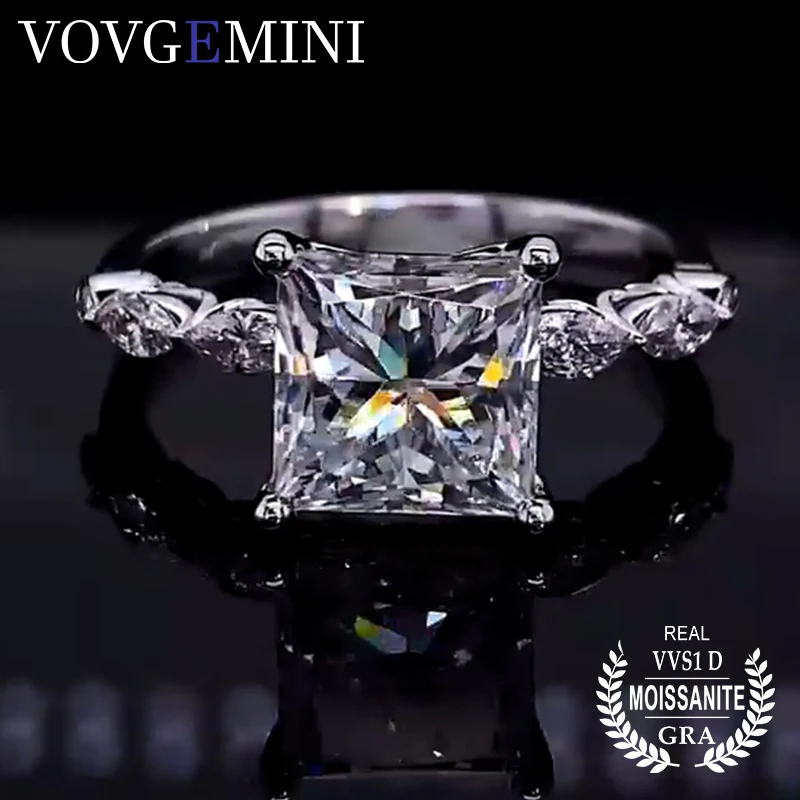 VOVGEMINI Moissanite Rings Silver 925 Plated 18k Gold 2.5carat 7.5mm Princess Alianza Acero Inoxidable Trendy Fashion Woman
VOVGEMINI Moissanite Rings Silver 925 Plated 18k Gold 2.5carat 7.5mm Princess Alianza Acero Inoxidable Trendy Fashion Woman