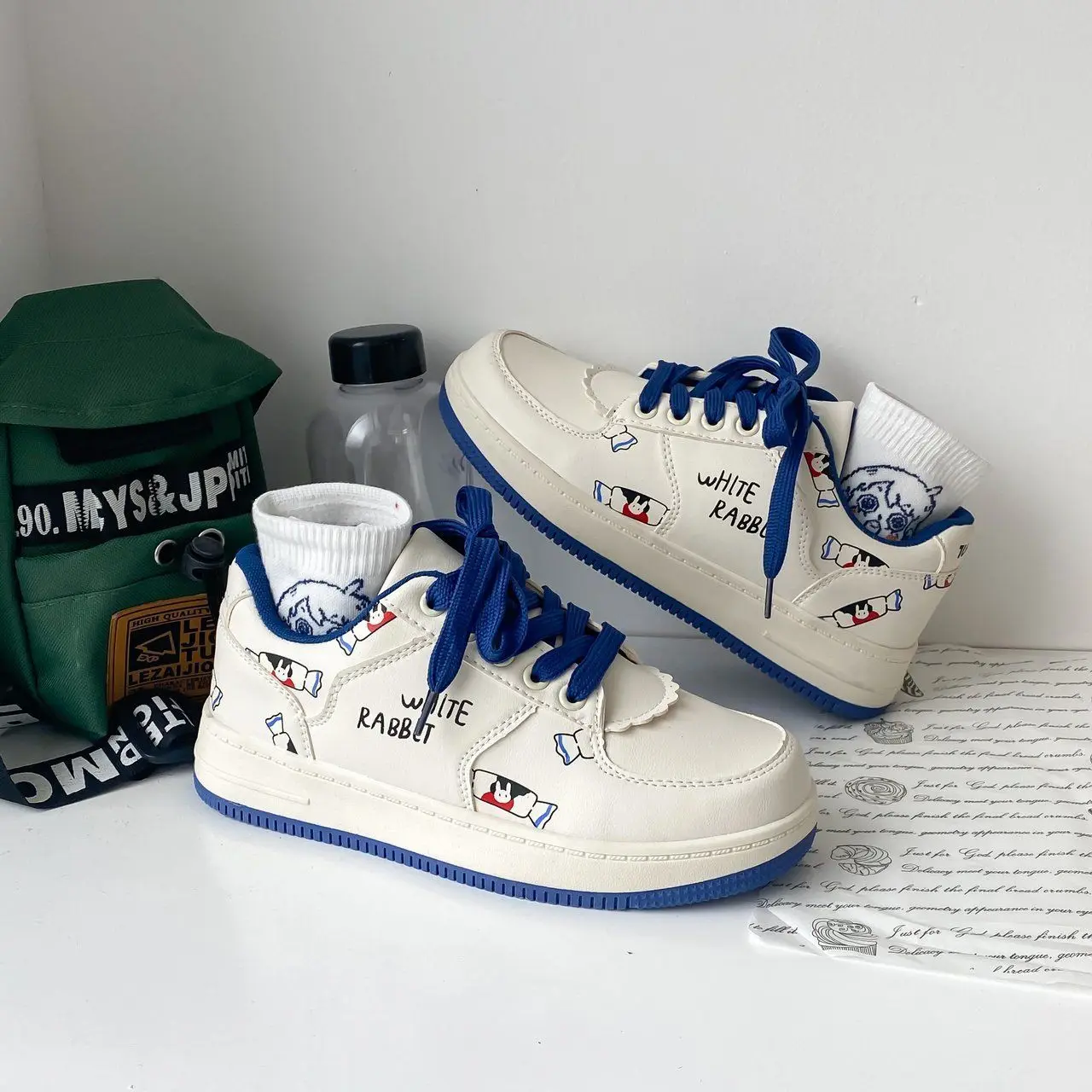 2023 spring and autumn new women's shoes Joker cute shoes sports casual white shoes.
2023 spring and autumn new women's shoes Joker cute shoes sports casual white shoes.