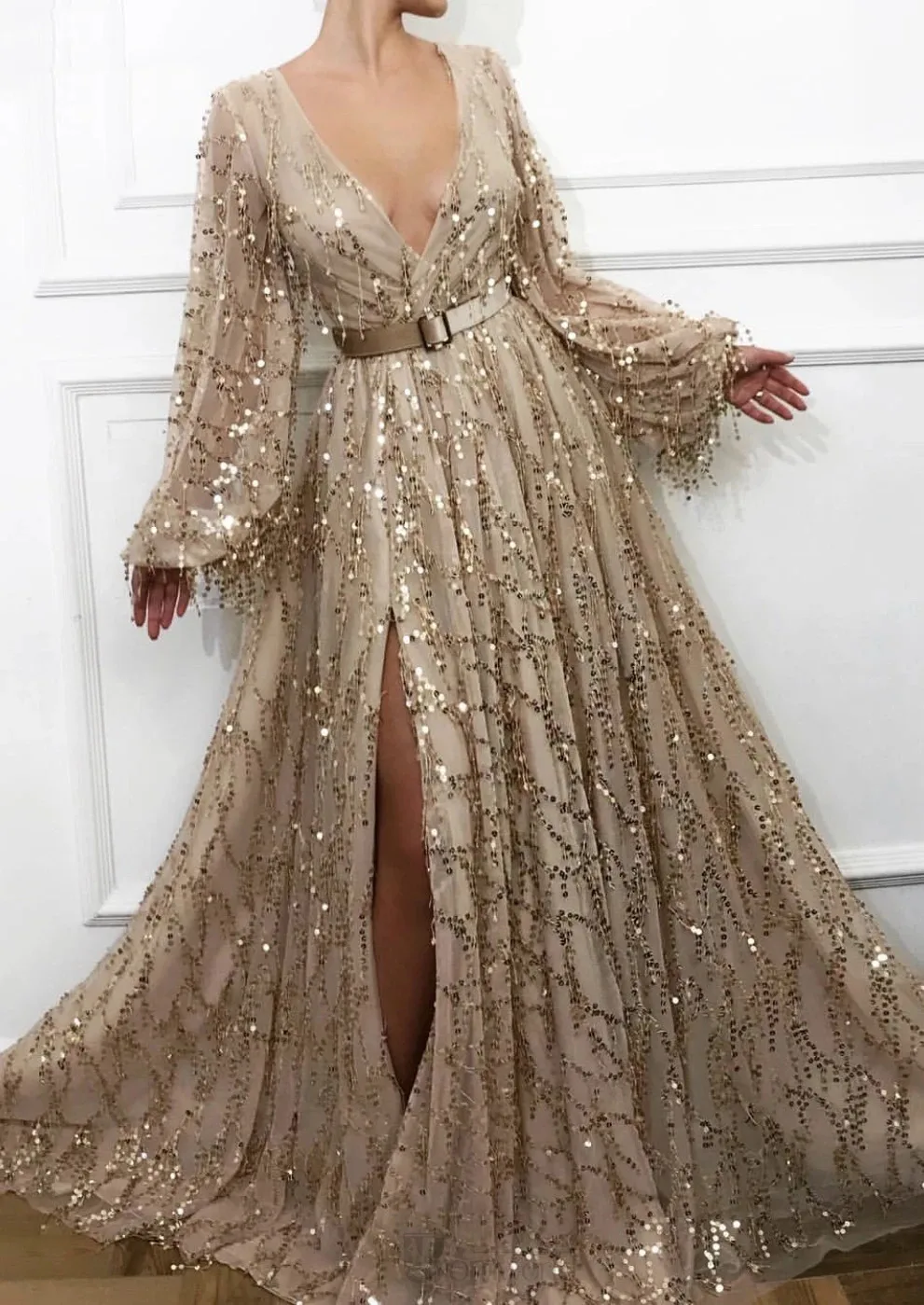 

Sexy Champagne Sequins Lace Evening Dresses 2022 Dubai Saudi Arabic Slit Prom Gowns Long Sleeves Formal Party Dress With Belt