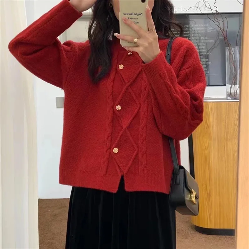 New Trendy Knit Cardigan for Women, with Wide Loose Sleeves and Irregular Hemline, Perfect for Autumn and Winter Wweaters
New Trendy Knit Cardigan for Women, with Wide Loose Sleeves and Irregular Hemline, Perfect for Autumn and Winter Wweaters