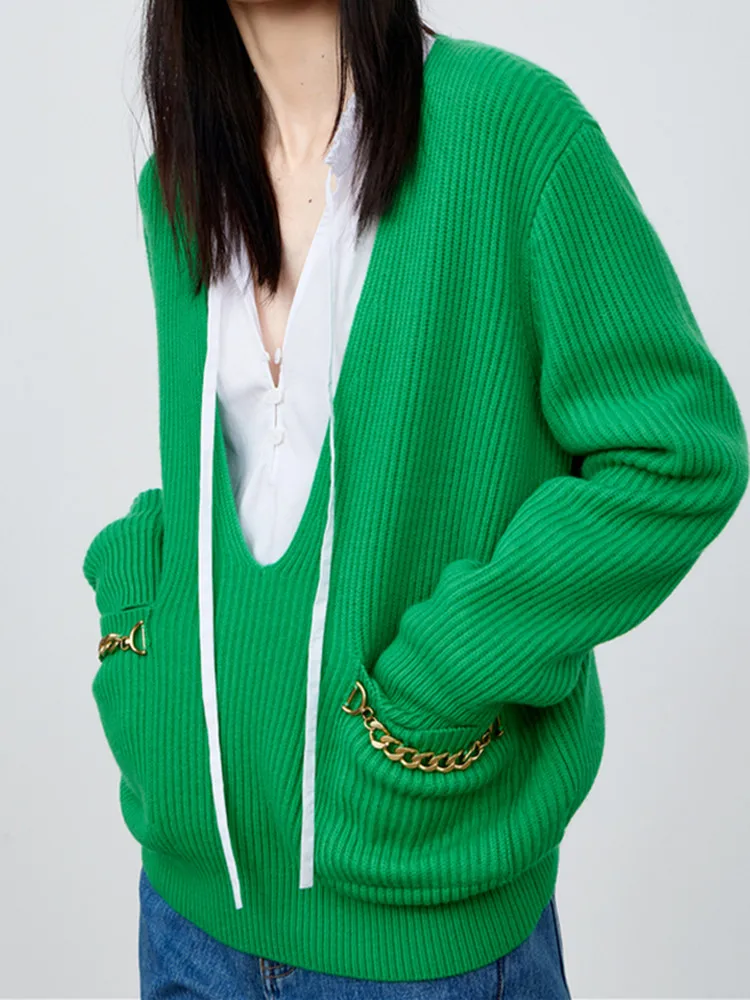 Women Pullover Metal Chain Pockets Deep V-Neck Solid Color Long Sleeve Loose Wool Knitted Sweater
Women Pullover Metal Chain Pockets Deep V-Neck Solid Color Long Sleeve Loose Wool Knitted Sweater