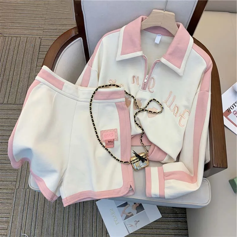 Woman Print Patchwork Shorts Suits Female Vintage Long Sleeve Shirt and Short Pants Suit Two Piece Set Ladies Casual Outfit G64
Woman Print Patchwork Shorts Suits Female Vintage Long Sleeve Shirt and Short Pants Suit Two Piece Set Ladies Casual Outfit G64