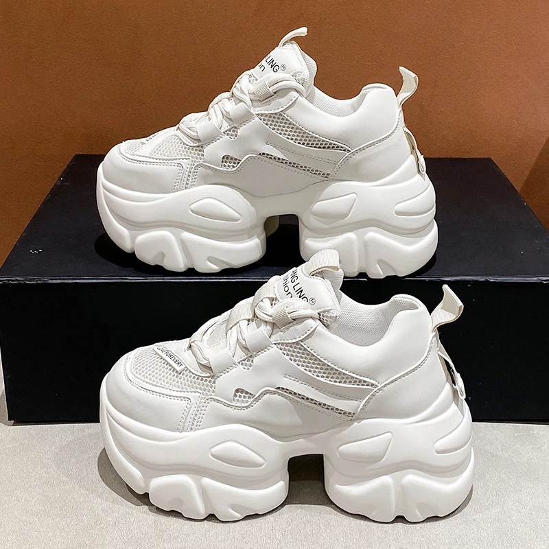 Женские кроссовки на платформе, осенние дышащие кроссовки на танкетке, Повседневная сетчатая обувь на высоком каблуке 7,5 см, женские кроссовки на толстой подошве, женская спортивная обувь
Женские кроссовки на платформе, осенние дышащие кроссовки на танкетке, Повседневная сетчатая обувь на высоком каблуке 7,5 см, женские кроссовки на толстой подошве, женская спортивная обувь