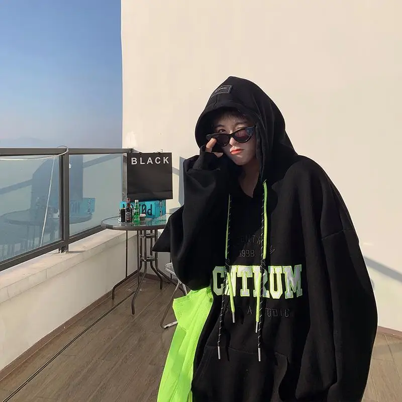 Autumn and Winter New Casual Wild Fashion Trend Korean Version Fashion Trend Long-sleeved Pullover Hooded Sweater
Autumn and Winter New Casual Wild Fashion Trend Korean Version Fashion Trend Long-sleeved Pullover Hooded Sweater
