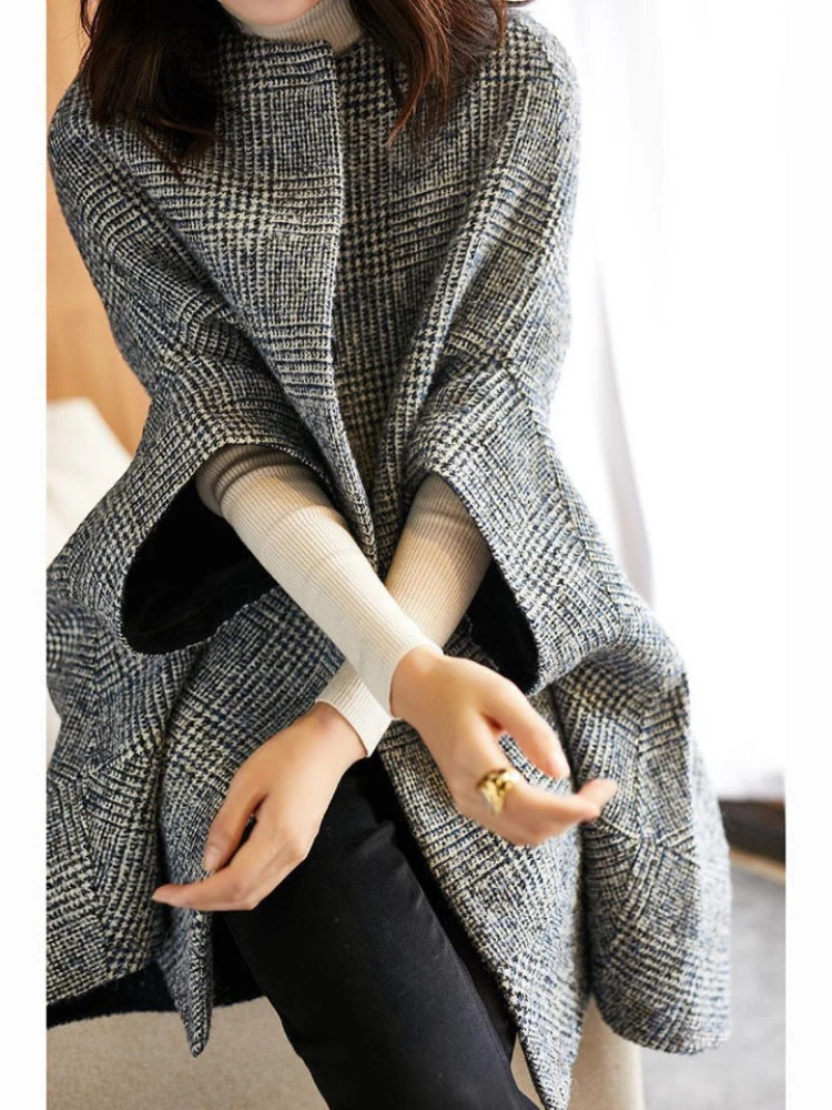 2022 High Quality Autumn and Winter New Fashionable Atmosphere Long-sleeved Casual Loose Mid-length Woolen Coat Women T368
2022 High Quality Autumn and Winter New Fashionable Atmosphere Long-sleeved Casual Loose Mid-length Woolen Coat Women T368