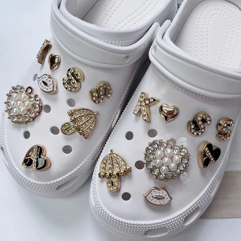 Shoe Charm for Crocs DIY Pearl Rhinestone Metal Detachable Decoration Buckle Jibz Croc Charms Set Accessories Kids Girls Gift 
Shoe Charm for Crocs DIY Pearl Rhinestone Metal Detachable Decoration Buckle Jibz Croc Charms Set Accessories Kids Girls Gift