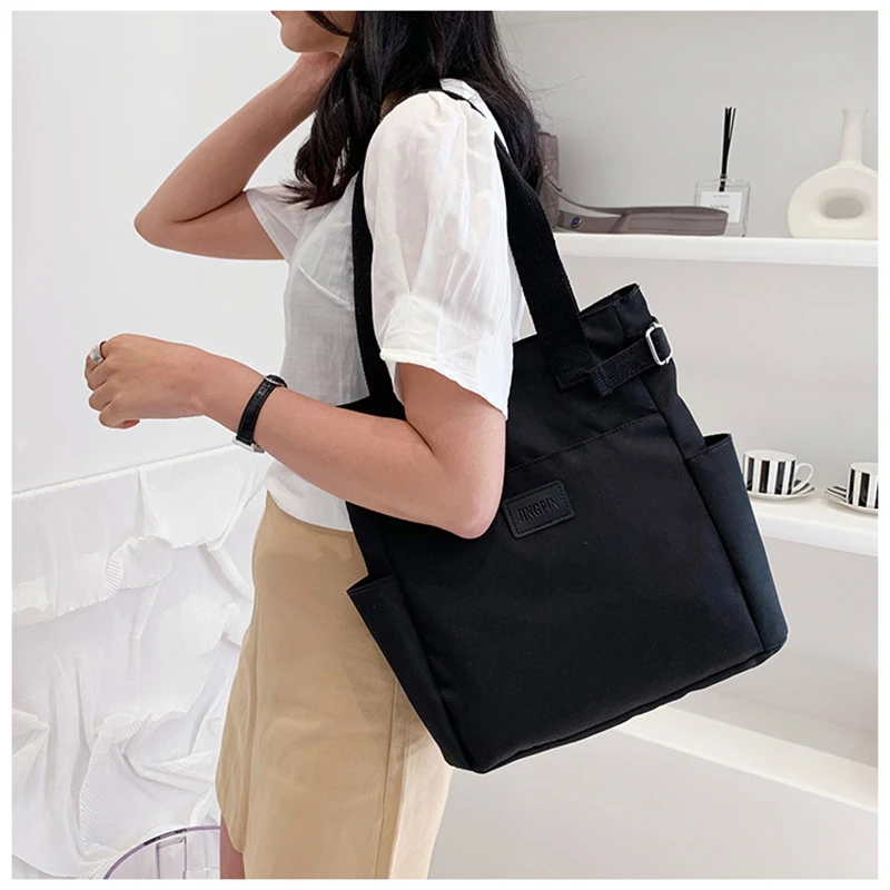 Luxury Handbags Women Bags Designer New Style Leisure Handbag Nylon Lightweight One-shoulder Mama Bag Travel Mom Female Big Bag
Luxury Handbags Women Bags Designer New Style Leisure Handbag Nylon Lightweight One-shoulder Mama Bag Travel Mom Female Big Bag