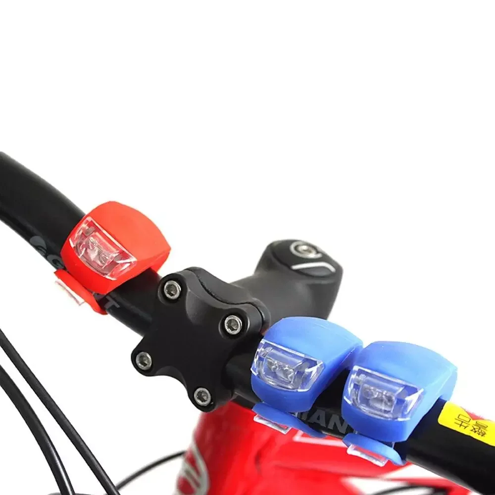 Bicycle Light Front Flashlight Silicone LED Rear Wheel Light Waterproof Cycling Taillight Battery Lamp Bicycle Accessories
Bicycle Light Front Flashlight Silicone LED Rear Wheel Light Waterproof Cycling Taillight Battery Lamp Bicycle Accessories