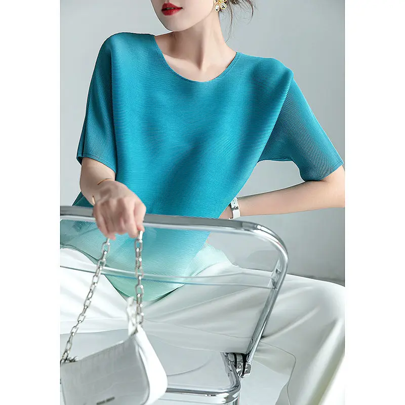 Simple fashion Korean fold T-shirt female 2022 summer temperament wild shirt new loose slim shirt short sleeve o neck t shirt
Simple fashion Korean fold T-shirt female 2022 summer temperament wild shirt new loose slim shirt short sleeve o neck t shirt