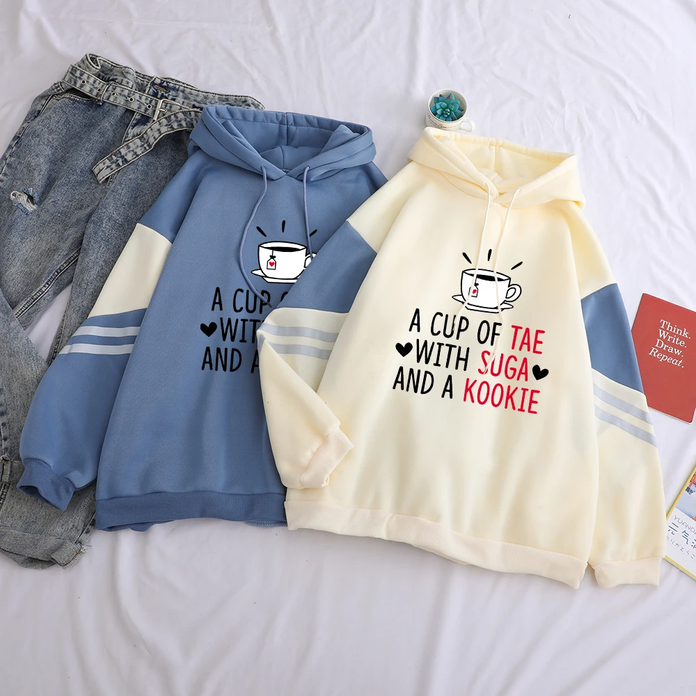 Female Hoodie A CUP OF TEA WITH SUGA AND A KOOKIE Printing Autumn Winter Warm Fashion Contrast Color Patchwork Pullover Spliced
Female Hoodie A CUP OF TEA WITH SUGA AND A KOOKIE Printing Autumn Winter Warm Fashion Contrast Color Patchwork Pullover Spliced