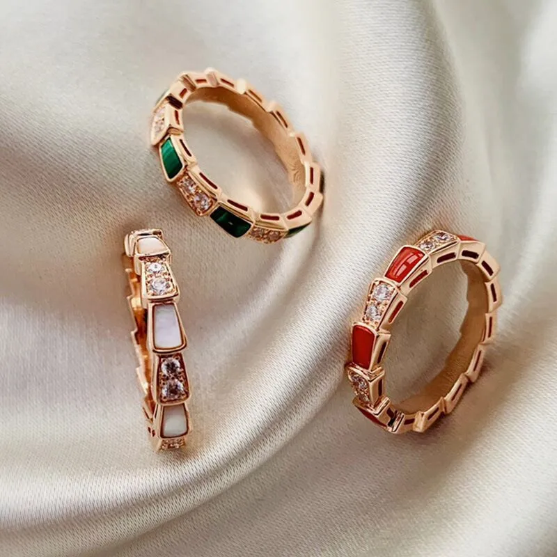 High quality 925 sterling silver inlaid white shell snake bone ring women's personality fashion luxury brand jewelry
High quality 925 sterling silver inlaid white shell snake bone ring women's personality fashion luxury brand jewelry