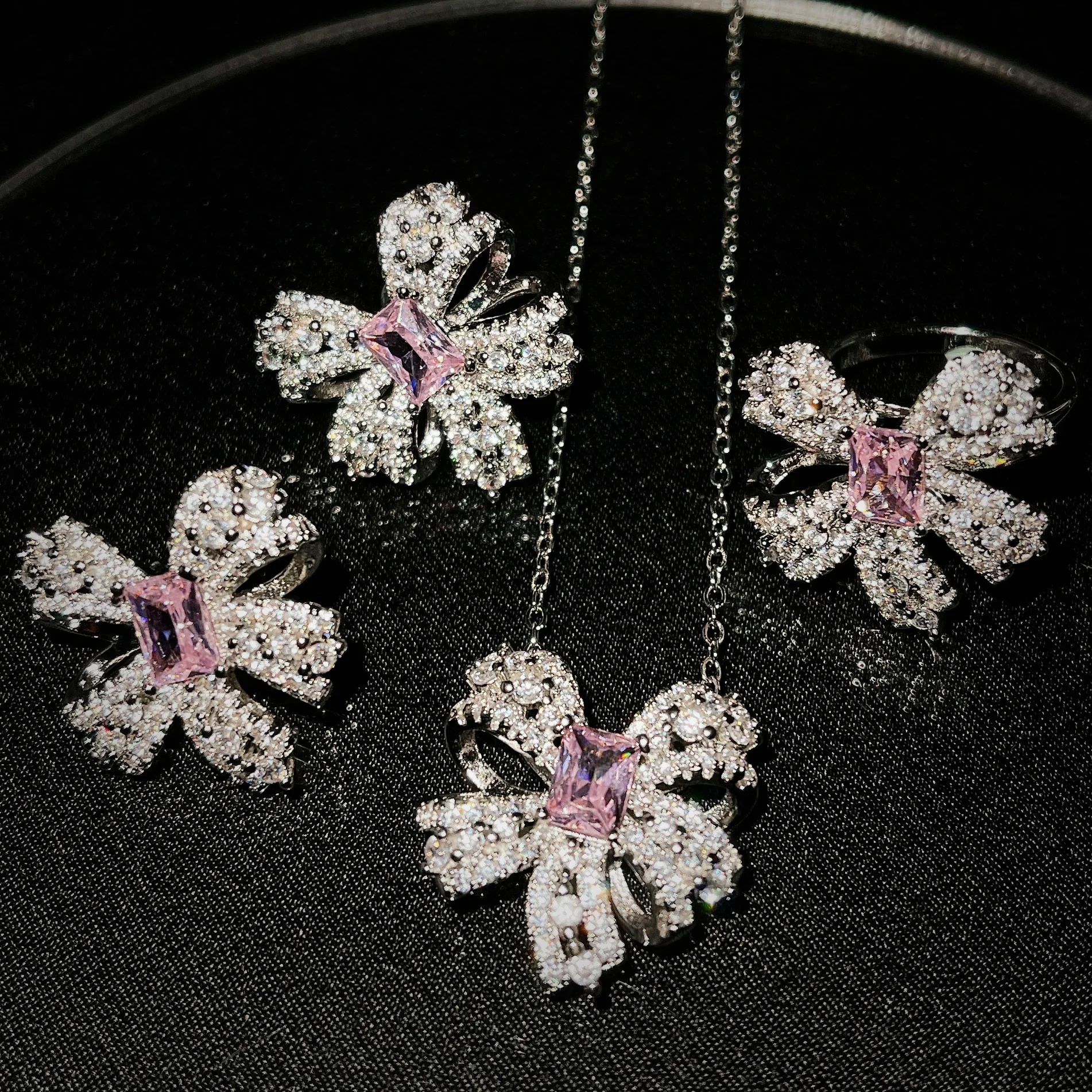 Super Immortal Butterfly Set Earring Ring Necklace Lady Retro Women Luxury Fine Jewelry 925 Sterling Silver
Super Immortal Butterfly Set Earring Ring Necklace Lady Retro Women Luxury Fine Jewelry 925 Sterling Silver