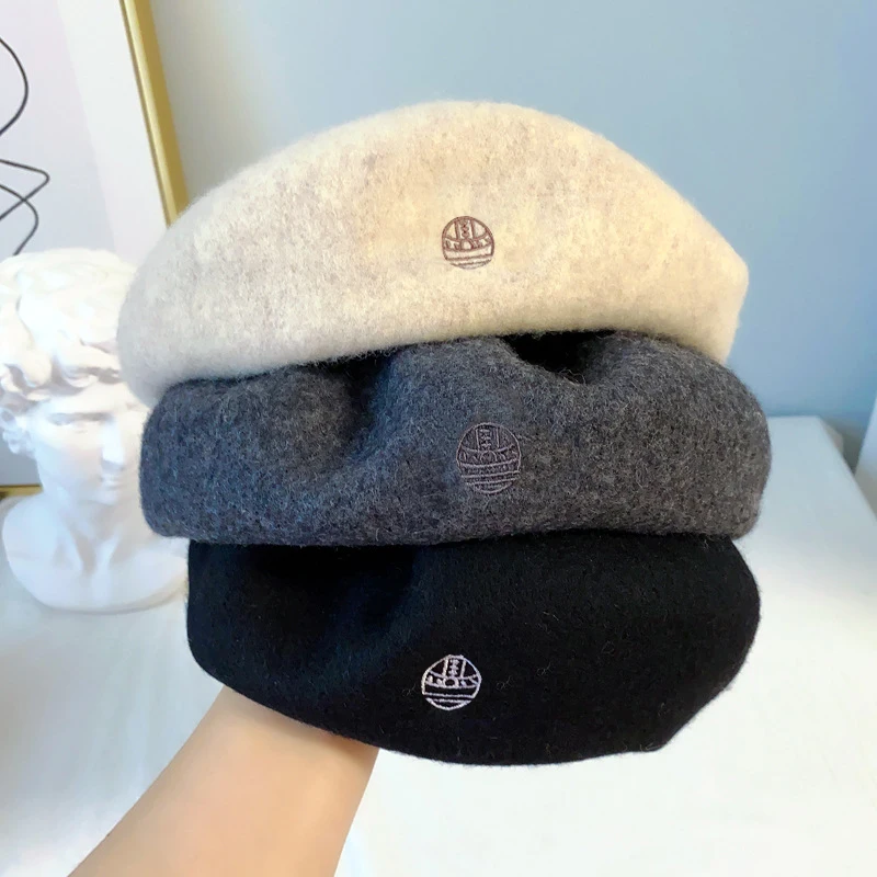 2022 High-quality Spring Winter New Style Wool Beret Light Luxury Celebrity Noble Octagonal Hat Painters Hat Womens Beret
2022 High-quality Spring Winter New Style Wool Beret Light Luxury Celebrity Noble Octagonal Hat Painters Hat Womens Beret