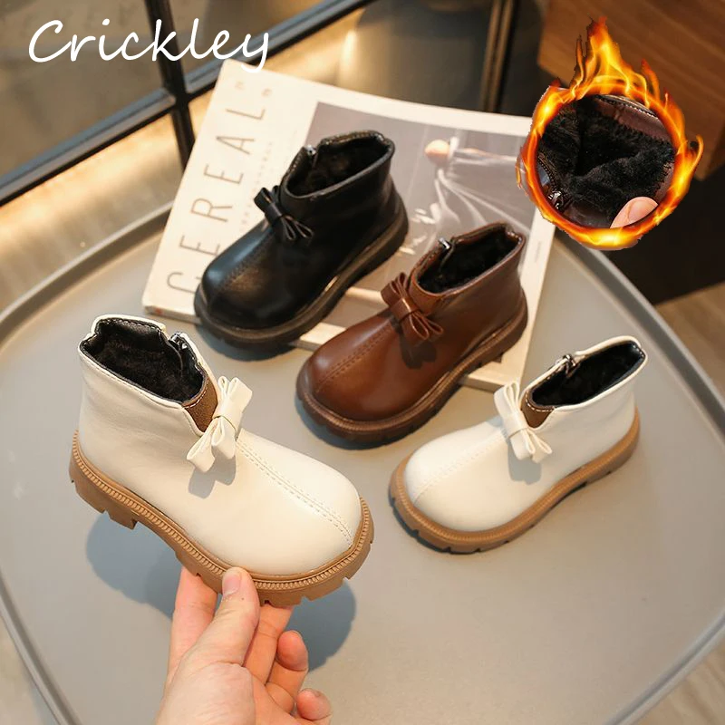 2023 Winter Bow Toddler Kids Boots Solid PU Plush Warm Baby Girls Ankle Shoes Thick Zipper Non Slip Children Fashion Boots
2023 Winter Bow Toddler Kids Boots Solid PU Plush Warm Baby Girls Ankle Shoes Thick Zipper Non Slip Children Fashion Boots