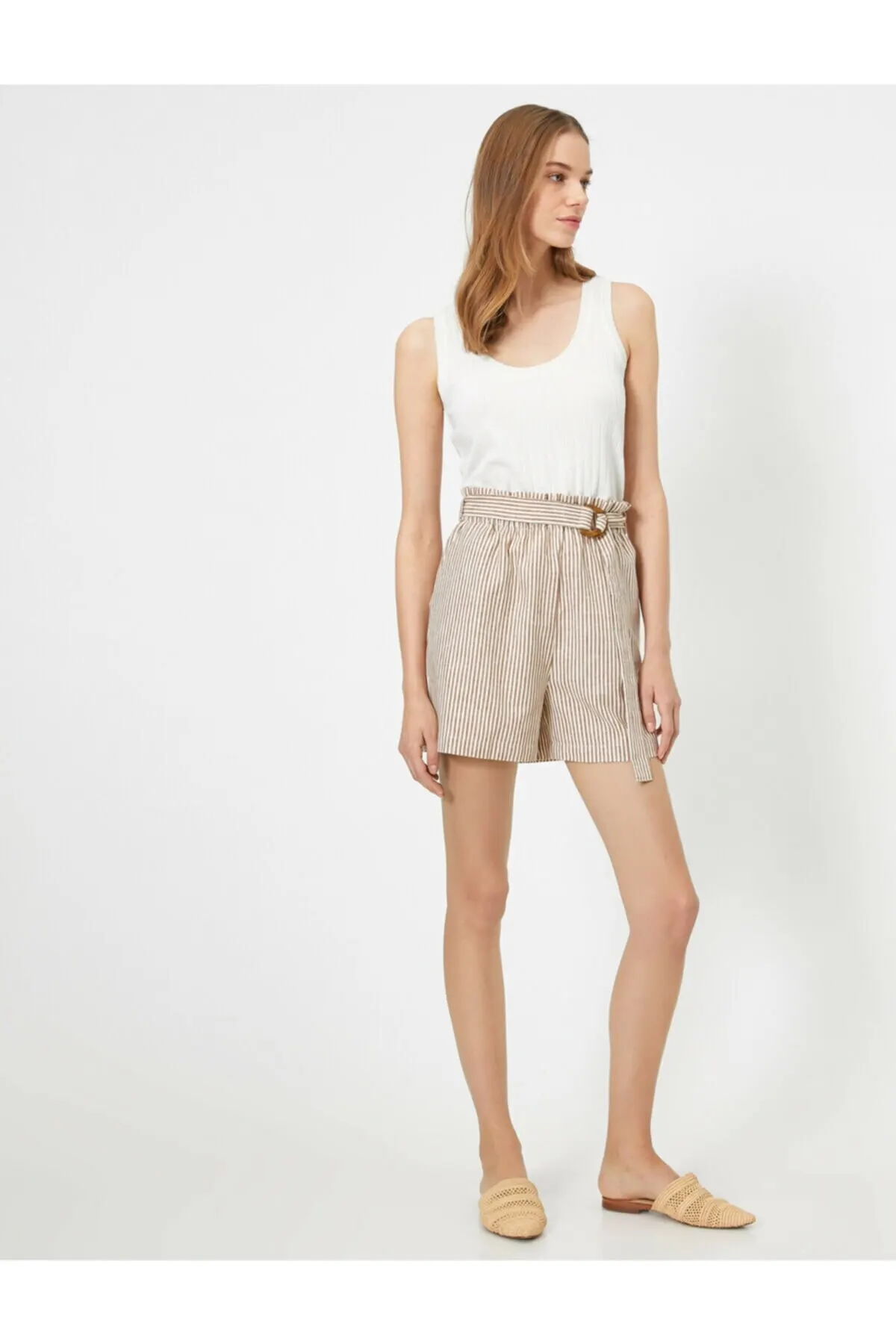 Women's Shorts Beige Belt Detailed Shorts New Summer Fashion Bermuda Basic Short Pants Mini Trousers Short Pants 
Women's Shorts Beige Belt Detailed Shorts New Summer Fashion Bermuda Basic Short Pants Mini Trousers Short Pants