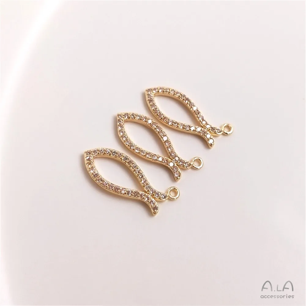 14K Gold Filled Plated Micro-inlaid zircon fish pendant DIY necklace clavicle chain Earrings pendant fish pendant
14K Gold Filled Plated Micro-inlaid zircon fish pendant DIY necklace clavicle chain Earrings pendant fish pendant