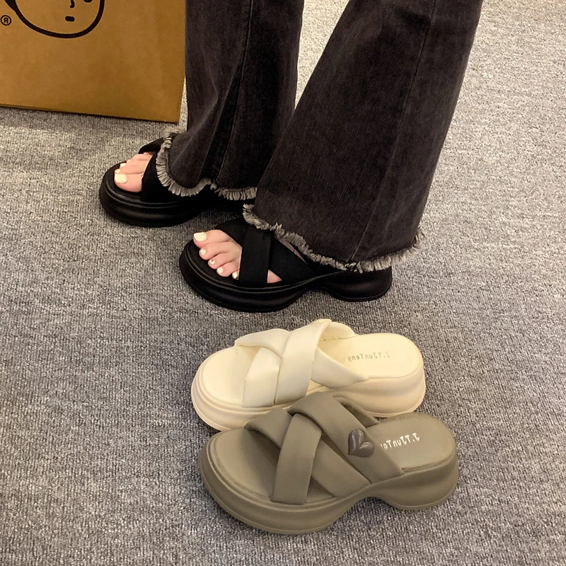 Shoes Slippers Women Summer Med Luxury Slides Platform Pantofle Designer 2023 Flat PU Fashion Shoes Woman 2023 Slippers Casual P
Shoes Slippers Women Summer Med Luxury Slides Platform Pantofle Designer 2023 Flat PU Fashion Shoes Woman 2023 Slippers Casual P