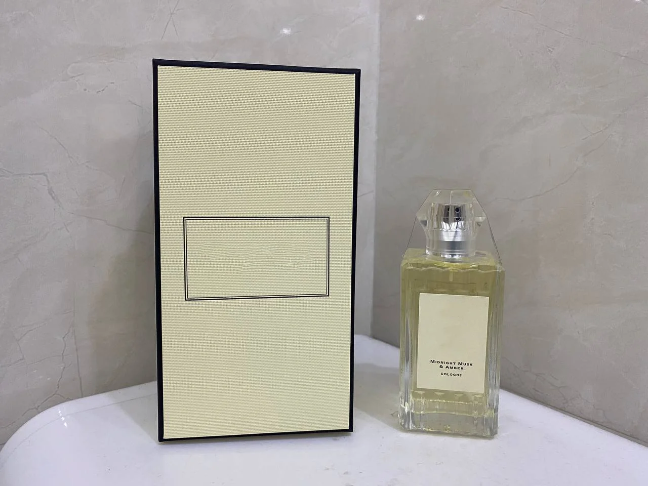 High Quality Wild Bluebell Sea Salt Women English Pear Men Long Lasting Natural Male Parfum Female Fragrance Top Quality EDP
High Quality Wild Bluebell Sea Salt Women English Pear Men Long Lasting Natural Male Parfum Female Fragrance Top Quality EDP