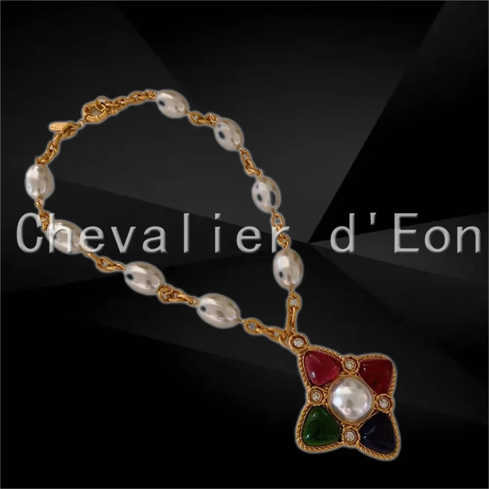 Chevalier d'Eon Fashion Jewelry For Women Party Chain vintage glass palace style pearl necklace Charm Pendant Necklaces
Chevalier d'Eon Fashion Jewelry For Women Party Chain vintage glass palace style pearl necklace Charm Pendant Necklaces
