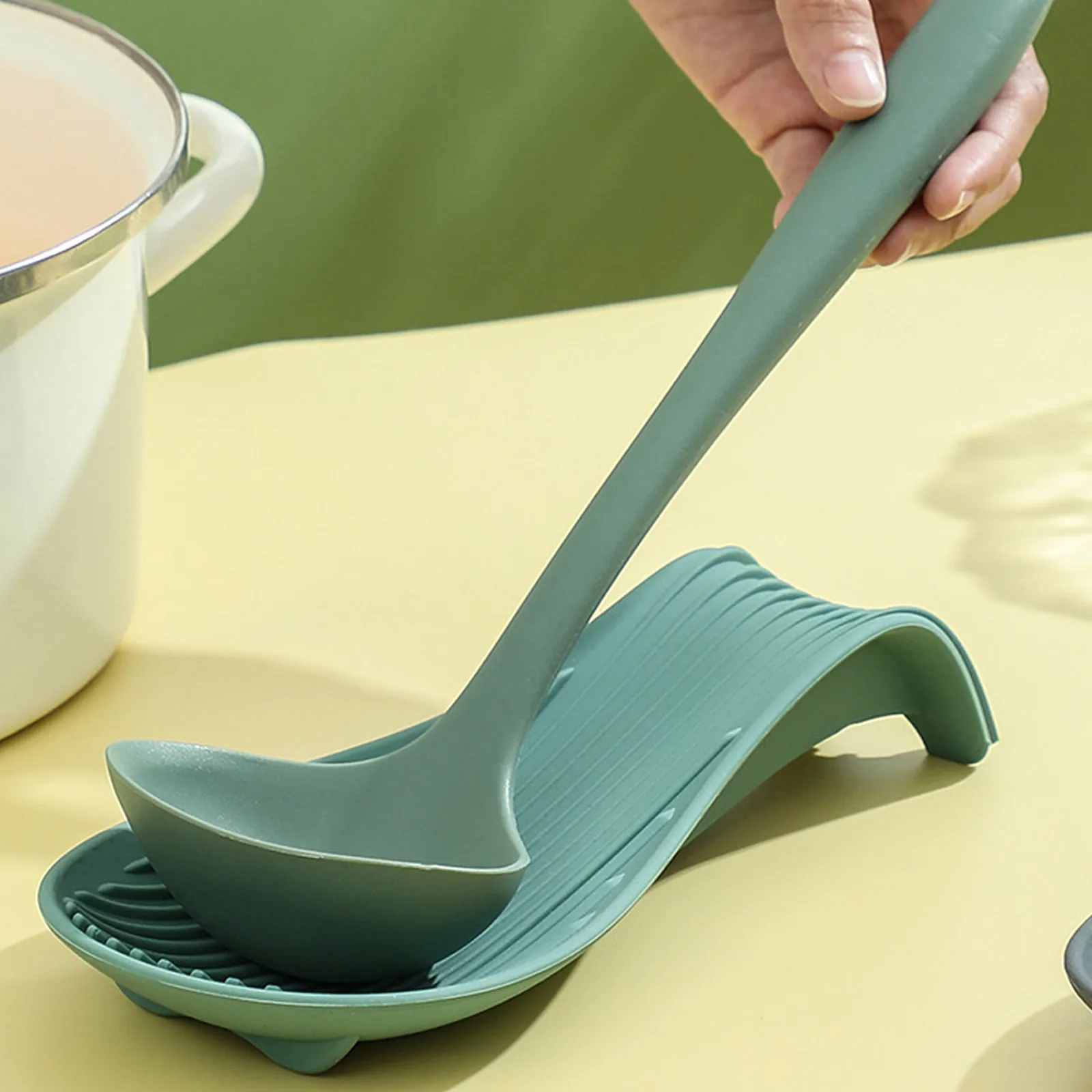 Food Grade Silicone Spoon Mat Tray Heat Resistant Placemat Tray Spoon Pad Pot Holder Kitchen Accessories Spoon Tray Tool New
Food Grade Silicone Spoon Mat Tray Heat Resistant Placemat Tray Spoon Pad Pot Holder Kitchen Accessories Spoon Tray Tool New