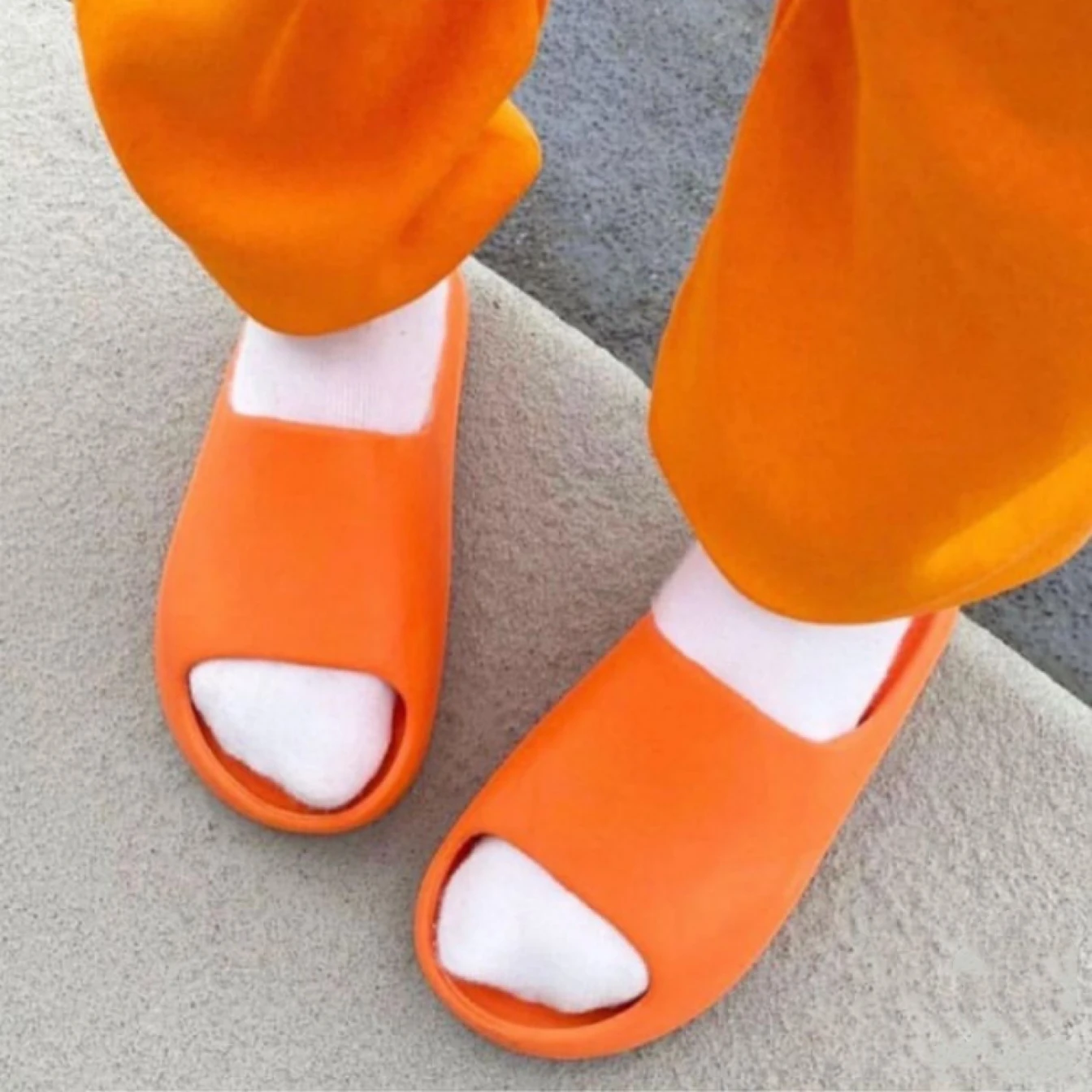 New Style Summer Slippers Mens Fashion Slippers Solid Color Casual Home Slipper Shoes Eva Non-slip Shoes Womens Beach Slides
New Style Summer Slippers Mens Fashion Slippers Solid Color Casual Home Slipper Shoes Eva Non-slip Shoes Womens Beach Slides
