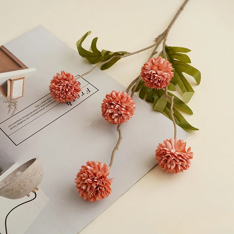 Искусственная хризантема из шелка, 52 см
Искусственная хризантема из шелка, 52 см