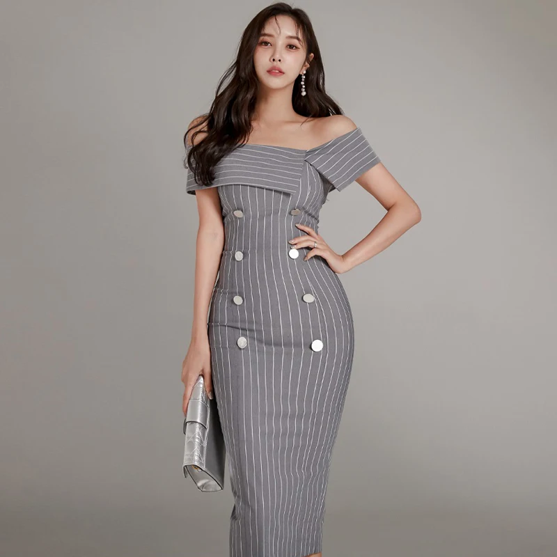 2022 new Korean sexy dresses women temperament straight neck slim fit double breasted striped Hip Wrap fashion dress
2022 new Korean sexy dresses women temperament straight neck slim fit double breasted striped Hip Wrap fashion dress