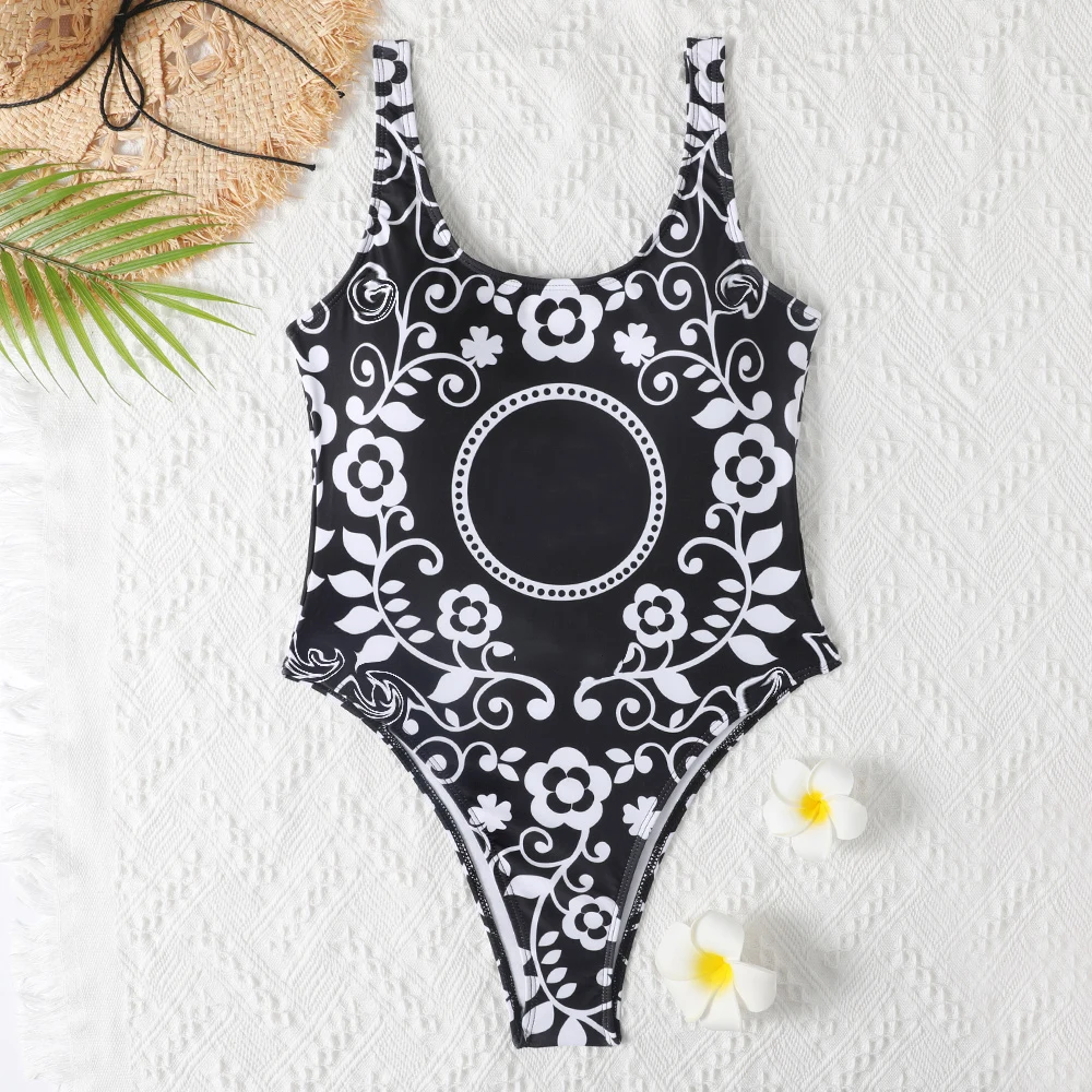 2022 New Printed One-piece Swimsuit Slimming One-piece Beachwear High Quality New Design O-neck Sleeveless Summer Beach Rompers
2022 New Printed One-piece Swimsuit Slimming One-piece Beachwear High Quality New Design O-neck Sleeveless Summer Beach Rompers